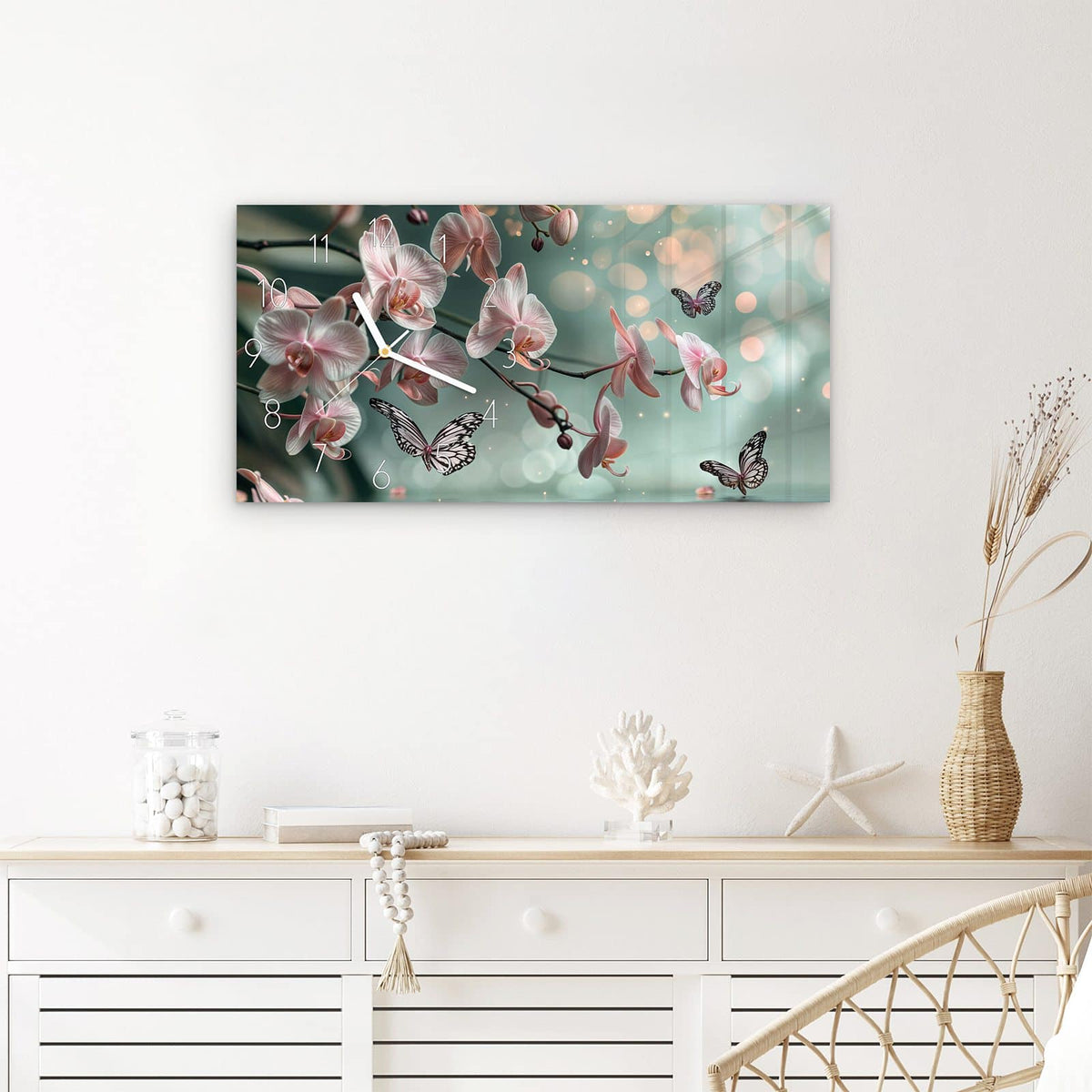 Wanduhr Orchideen Schmetterling aus Glas – Querformat 60 × 30 cm – Orchidee über stillem Wasser