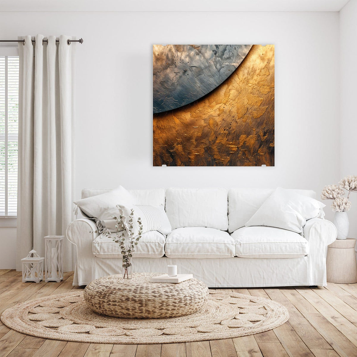 Glasbild Abstraktes Metall an der Wand – Goldbraun schimmernde Metallfläche mit dunkelblaugrauer Kreisscheibe