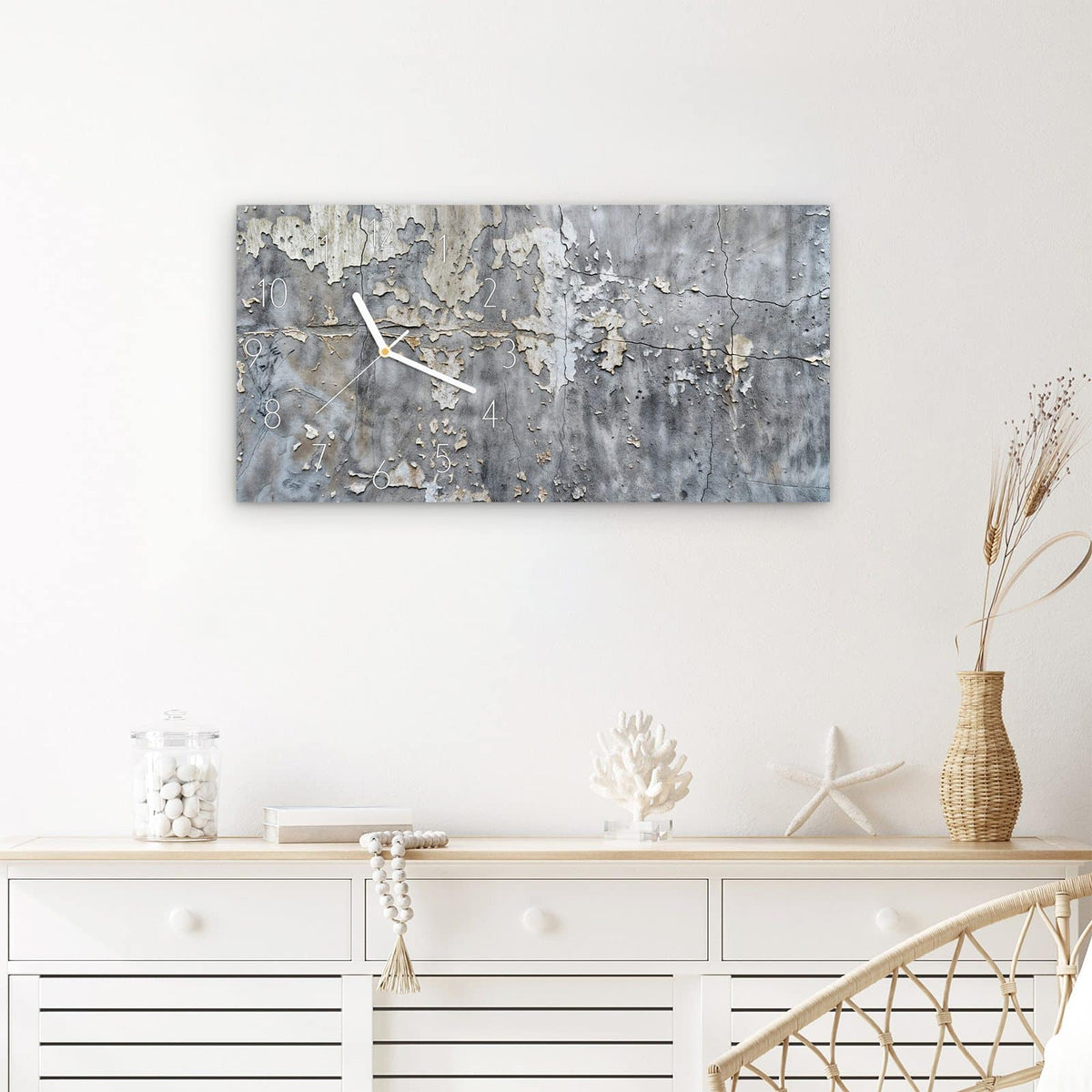 Wanduhr Abblätternde Wand aus Glas – Querformat 60 × 30 cm – Abblätternde Farbe in Beige und Grau