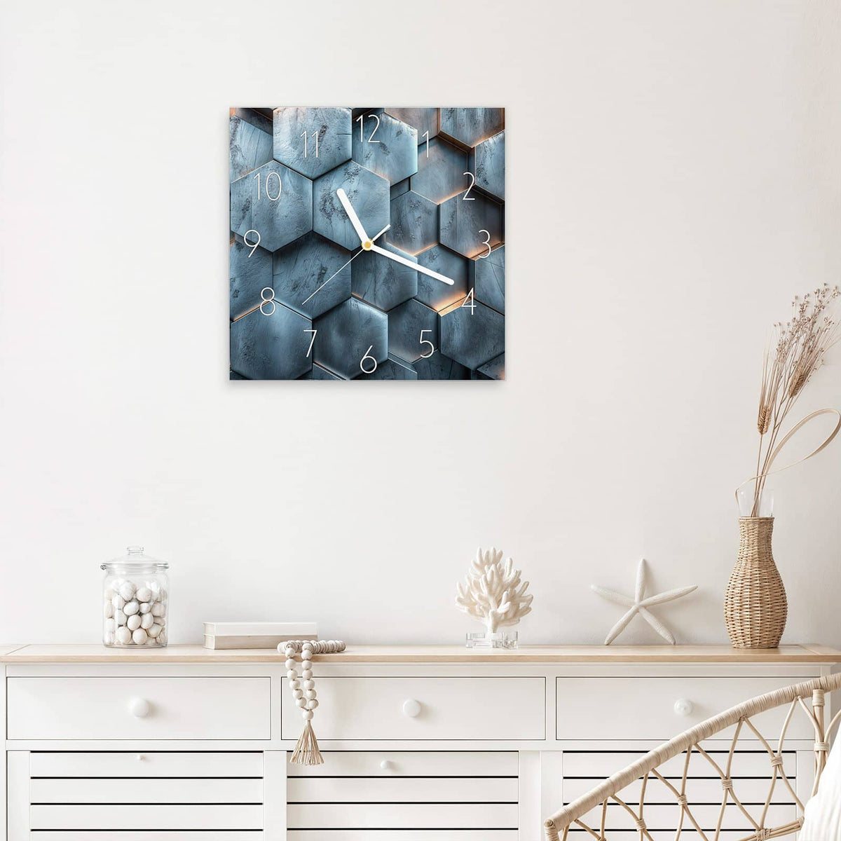 Wanduhr Wabenmuster in Blau aus Glas – Quadratisch 30 × 30 cm – Dreidimensionale Waben in Metallblau