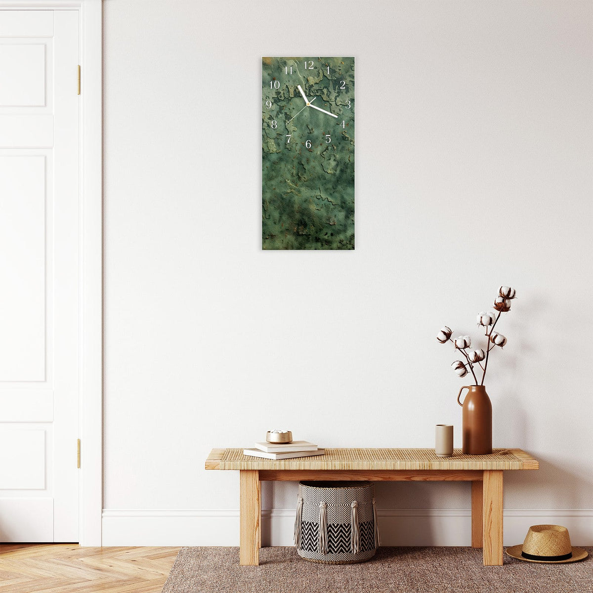 Moderne Wanduhr aus Glas mit Farbtiefe – Wanduhr Verwitterte Textur aus Glas – Hochformat 30 × 60 cm