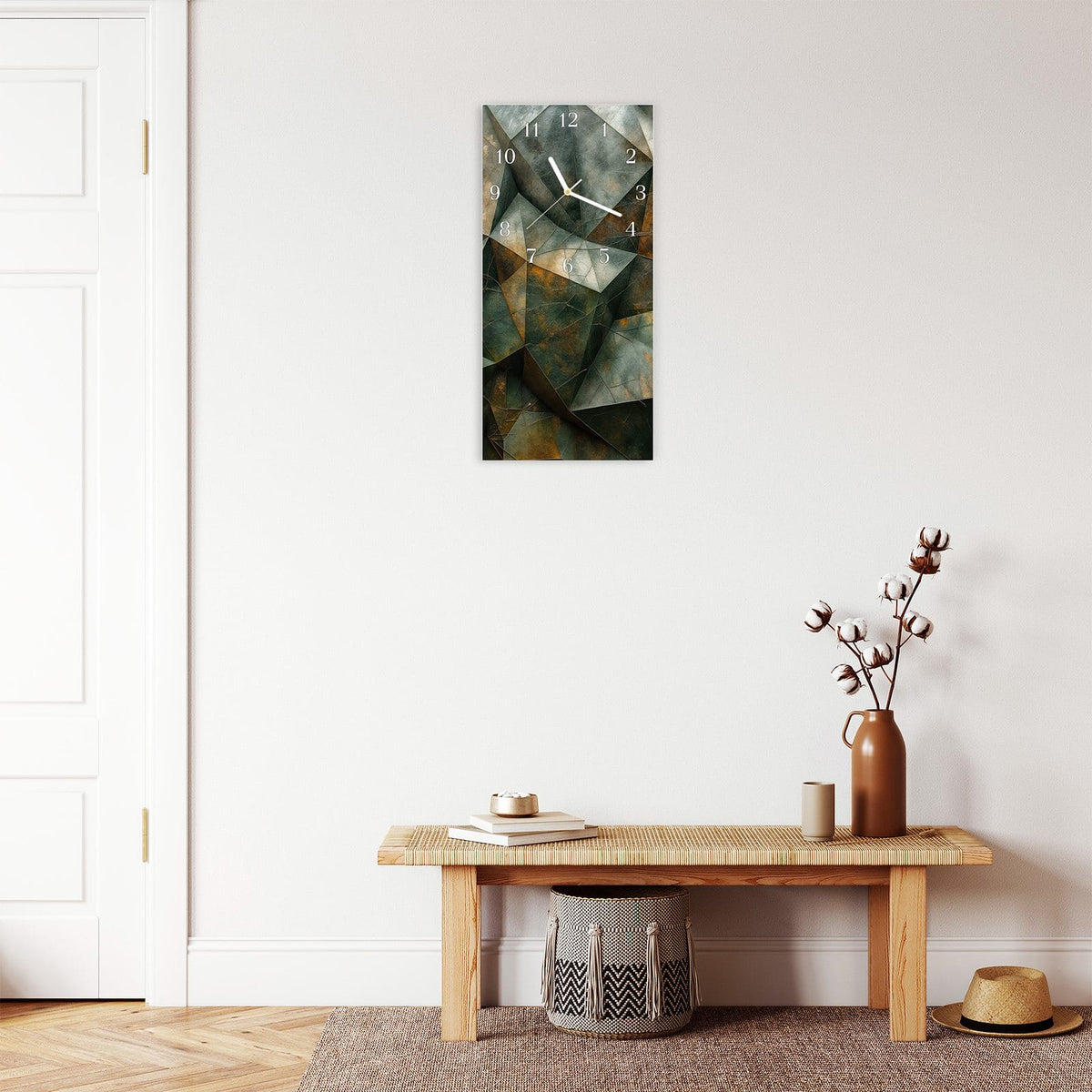 Moderne Wanduhr aus Glas mit Farbtiefe – Wanduhr Geometrische Abstraktion aus Glas – Hochformat 30 × 60 cm