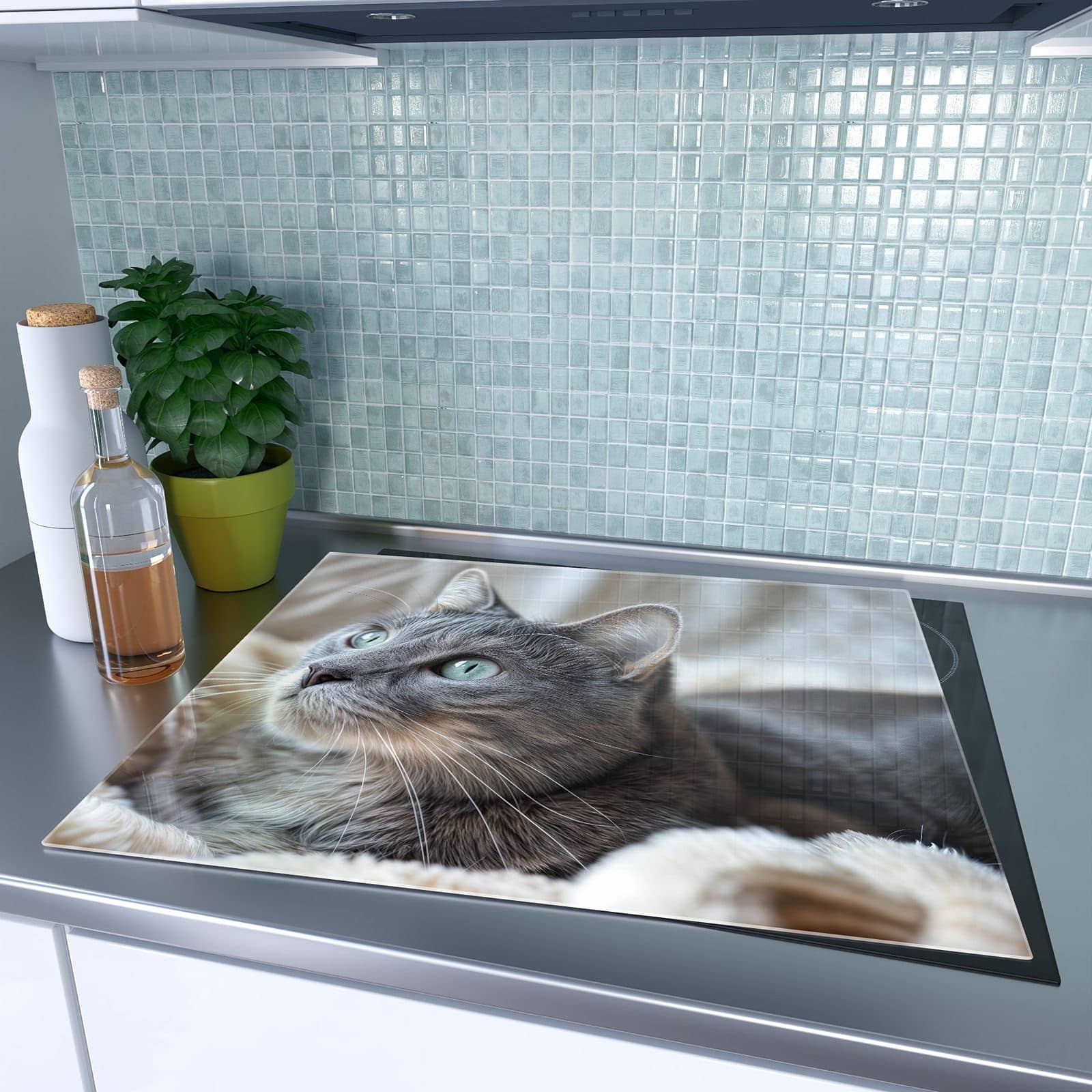 1-teilige Herdabdeckplatte aus Glas mit Kuschelige Katze-Motiv auf dem Ceranfeld