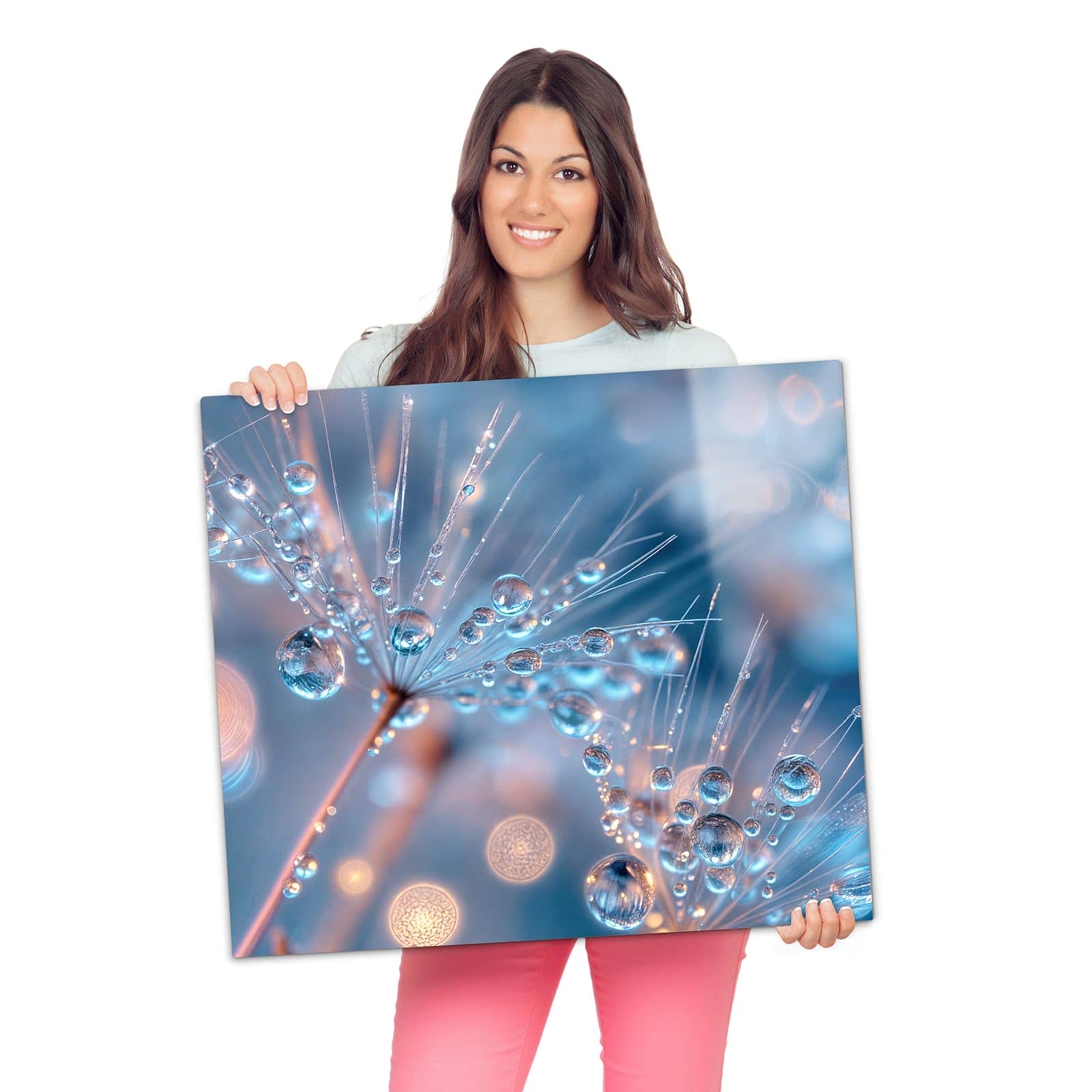 Herdabdeckplatten aus Glas mit Wassertropfen Kunst-Motiv wird zur Größendarstellung gehalten