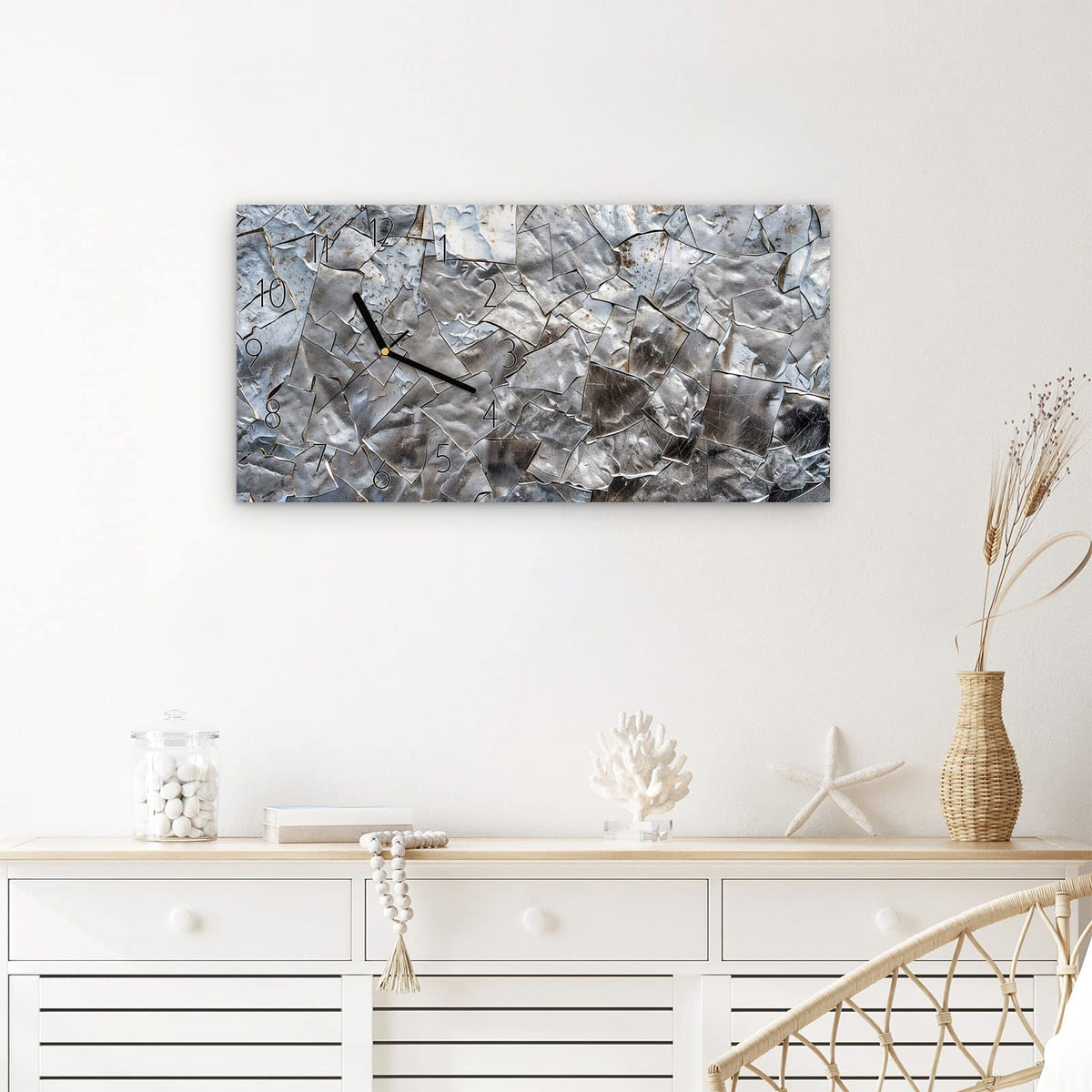 Wanduhr Metallisches Mosaik aus Glas – Querformat 60 × 30 cm – Silberne Metallplatten wie Puzzle