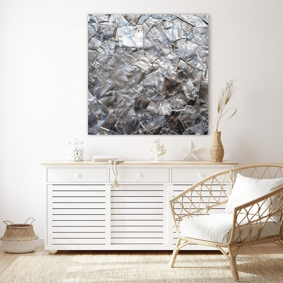 Glasbild Metallisches Mosaik an der Wand – Fläche aus unregelmäßig gebrochenen, silbrig glänzenden Metallscherben