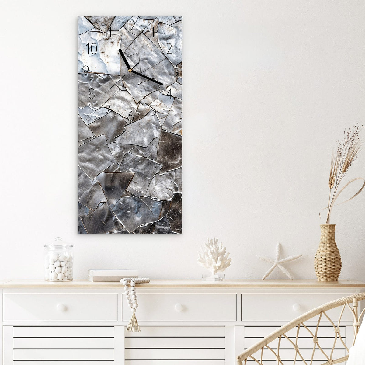 Wanduhr Metallisches Mosaik aus Glas – Silberne Metallplatten wie Puzzle