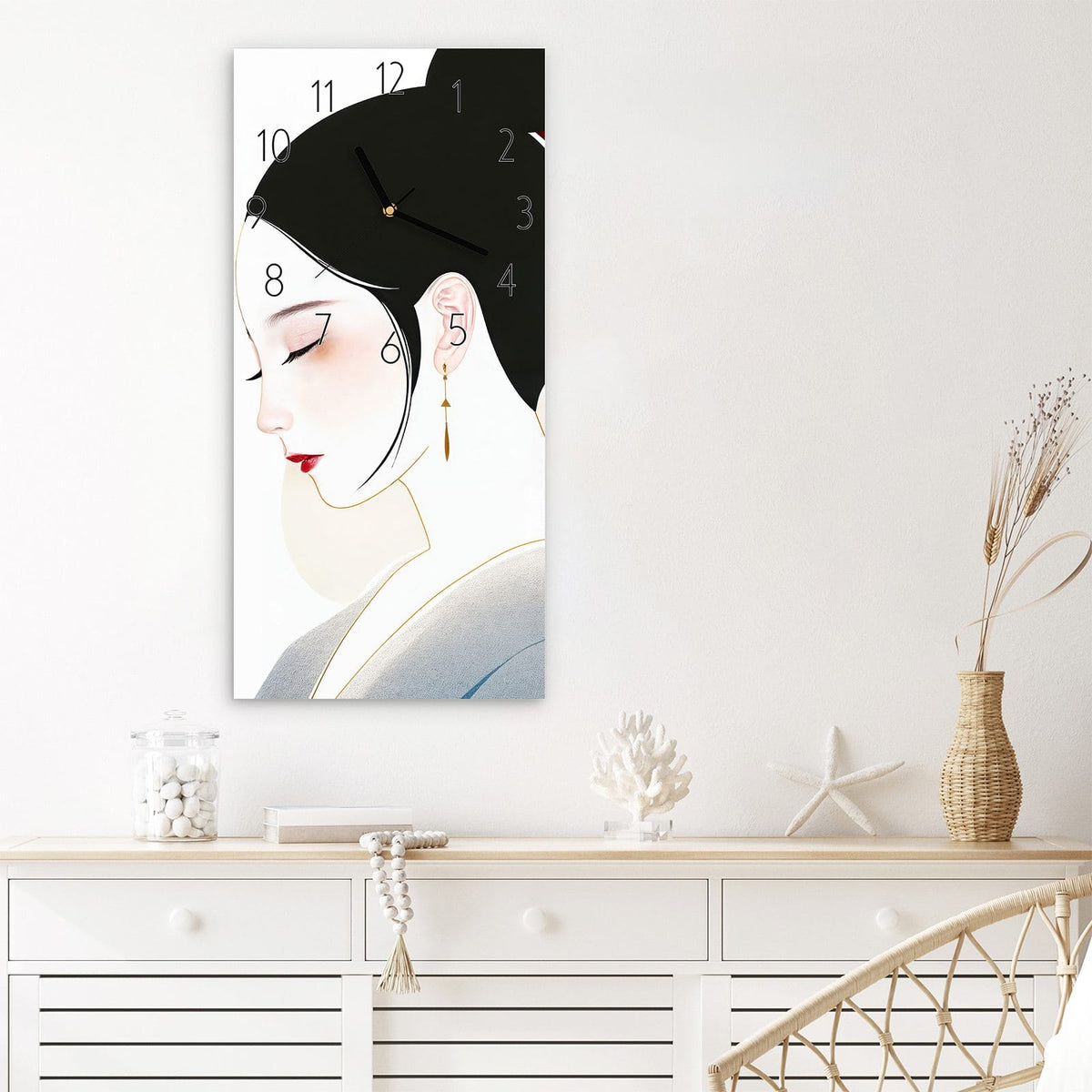 Wanduhr Stilvolle Abstraktion aus Glas – Hochformat 30 × 60 cm – Frauenprofil in Weiß und Schwarz