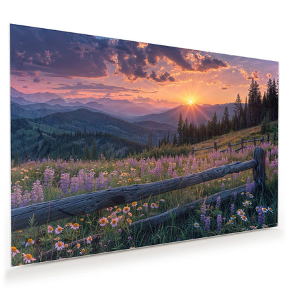 Wandbild mit dem Motiv Lila Blüten am Zaun