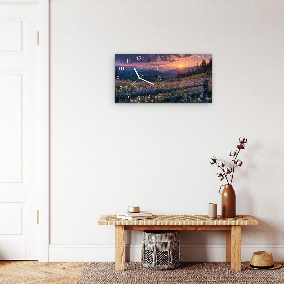 Moderne Wanduhr aus Glas mit Farbtiefe – Wanduhr Sonnenuntergang Wiese aus Glas – Querformat 60 × 30 cm