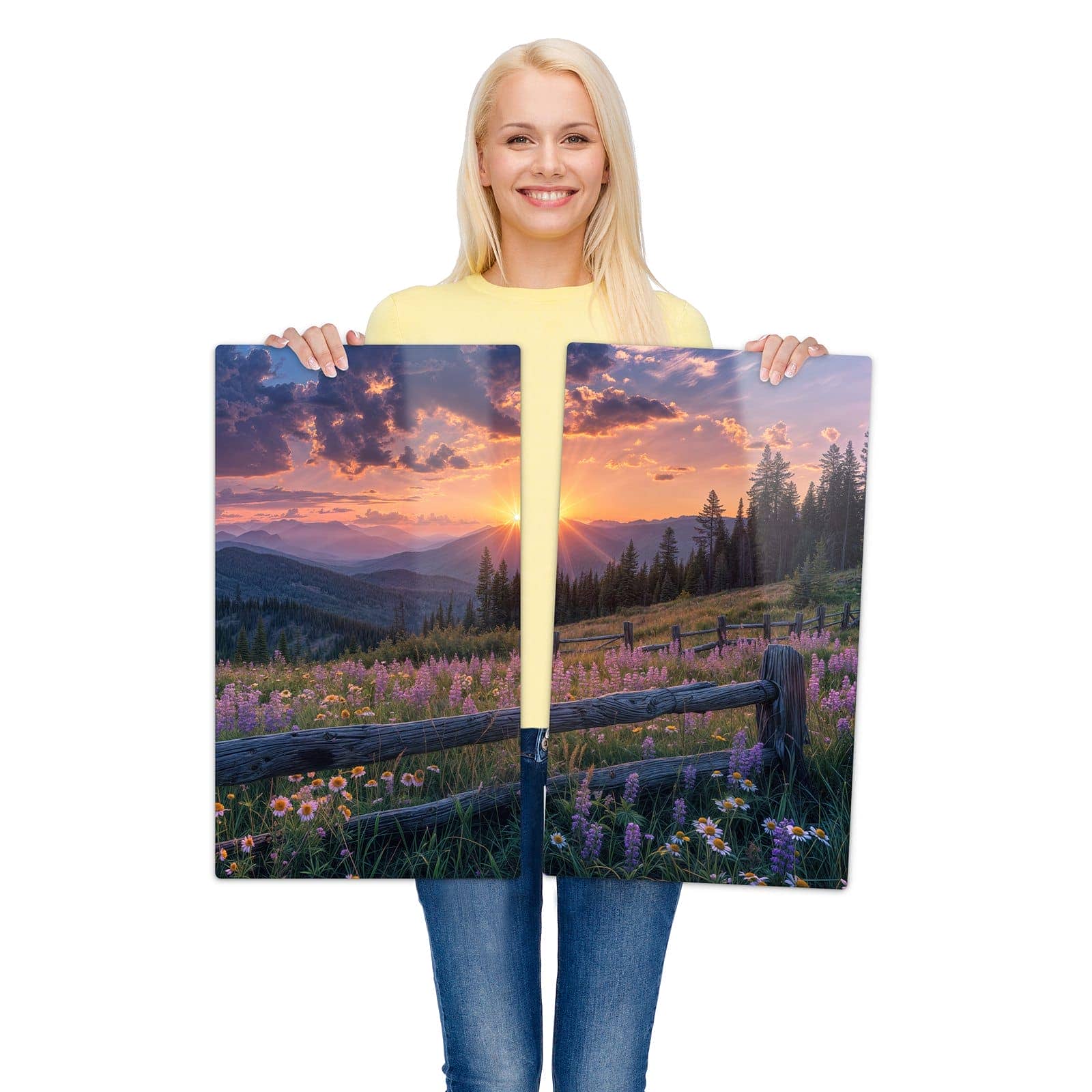2-teilige Herdabdeckplatte mit Sonnenuntergang Wiese-Motiv wird zur Größendarstellung gehalten