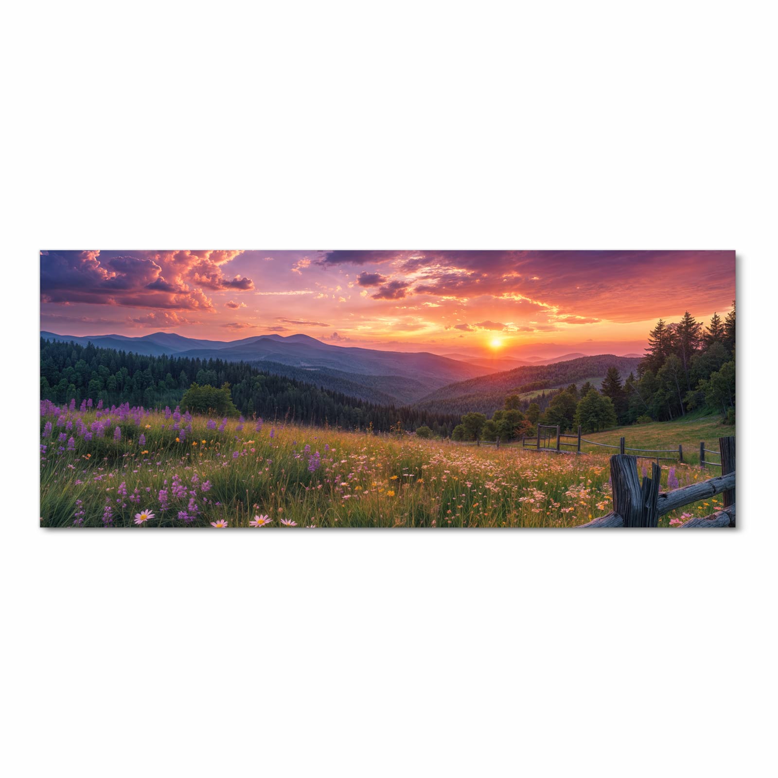 Formstabiler waschbarer Teppich fürs Esszimmer mit Motiv Wiese von Sonnenuntergang in Frontansicht