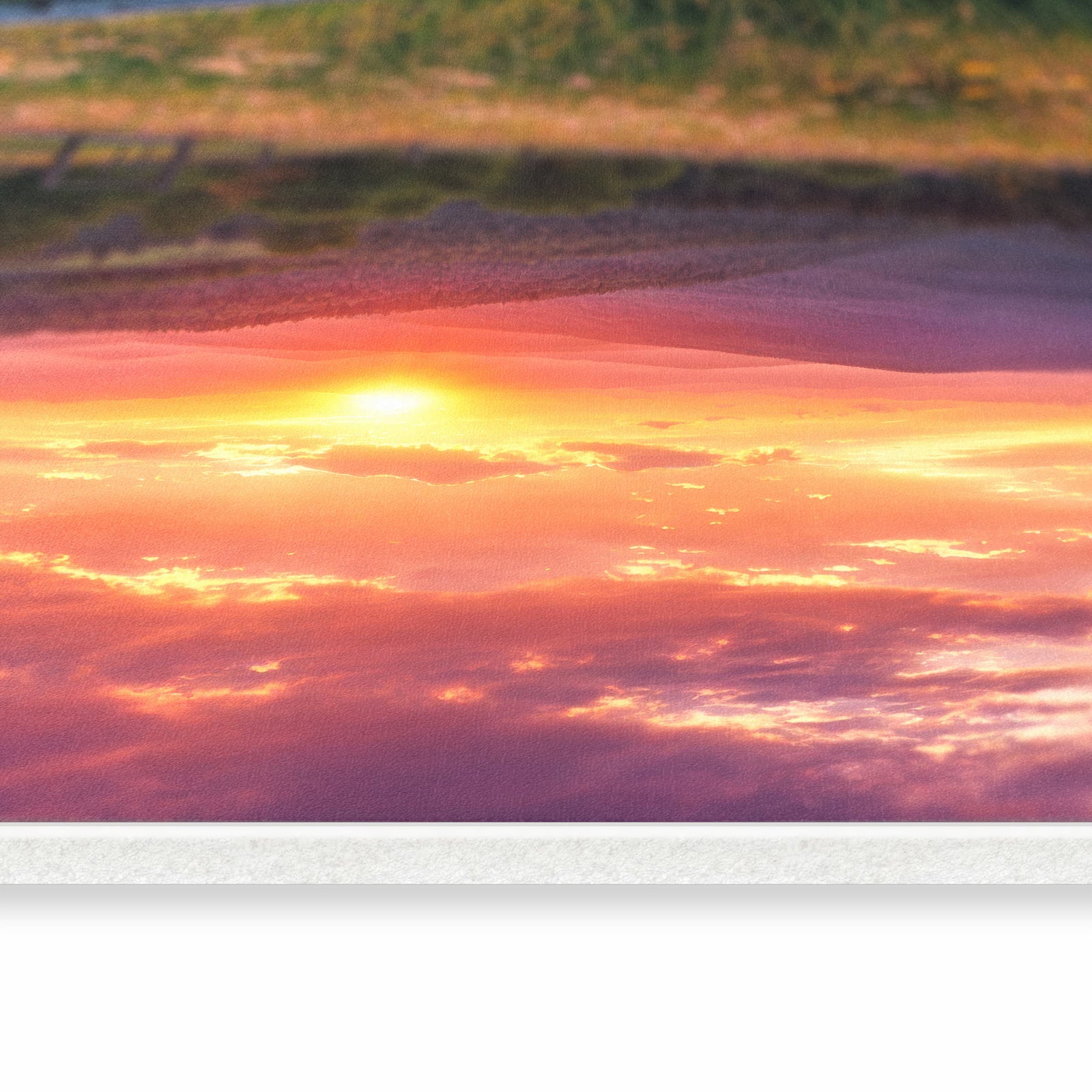 Langlebiger Küchenläufer mit Motiv Wiese von Sonnenuntergang in seitlicher Ansicht