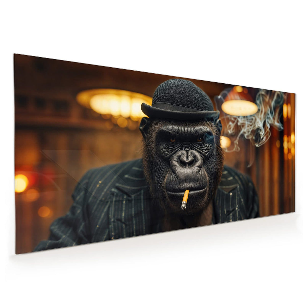 Küchenrückwand aus Glas im Hochformat mit Motiv Gorilla im Anzug: Gorilla mit schwarzer Melone und Nadelstreifenanzug, Zigarette im Mund