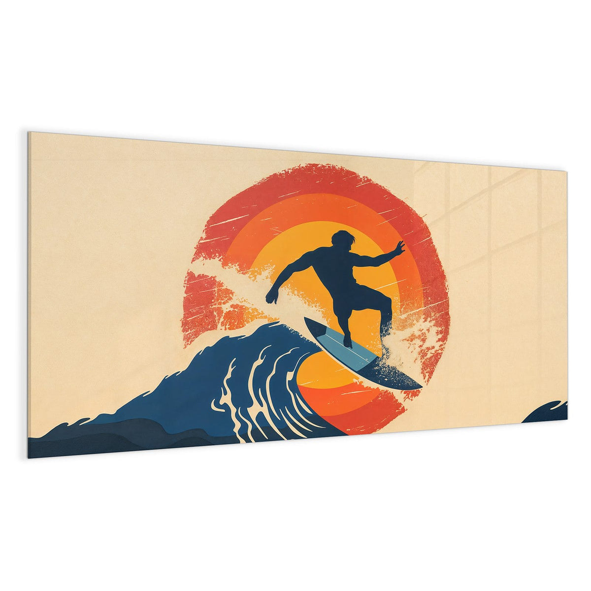 Retro-Grafik: Surfer-Silhouette auf blauer Welle vor einer roten Ringsonne, körniger Druck