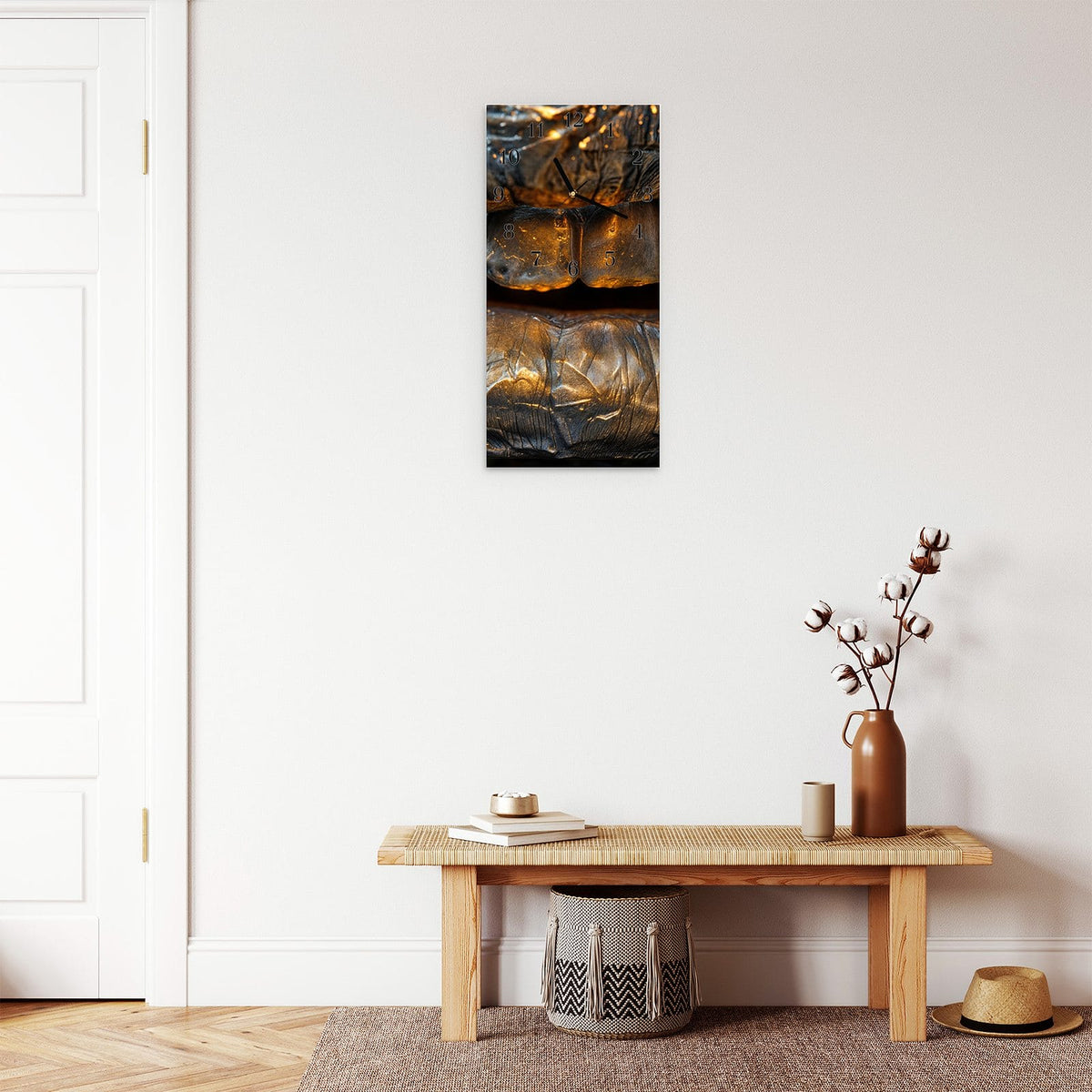 Moderne Wanduhr aus Glas mit Farbtiefe – Wanduhr Metallischer Mund aus Glas – Hochformat 30 × 60 cm