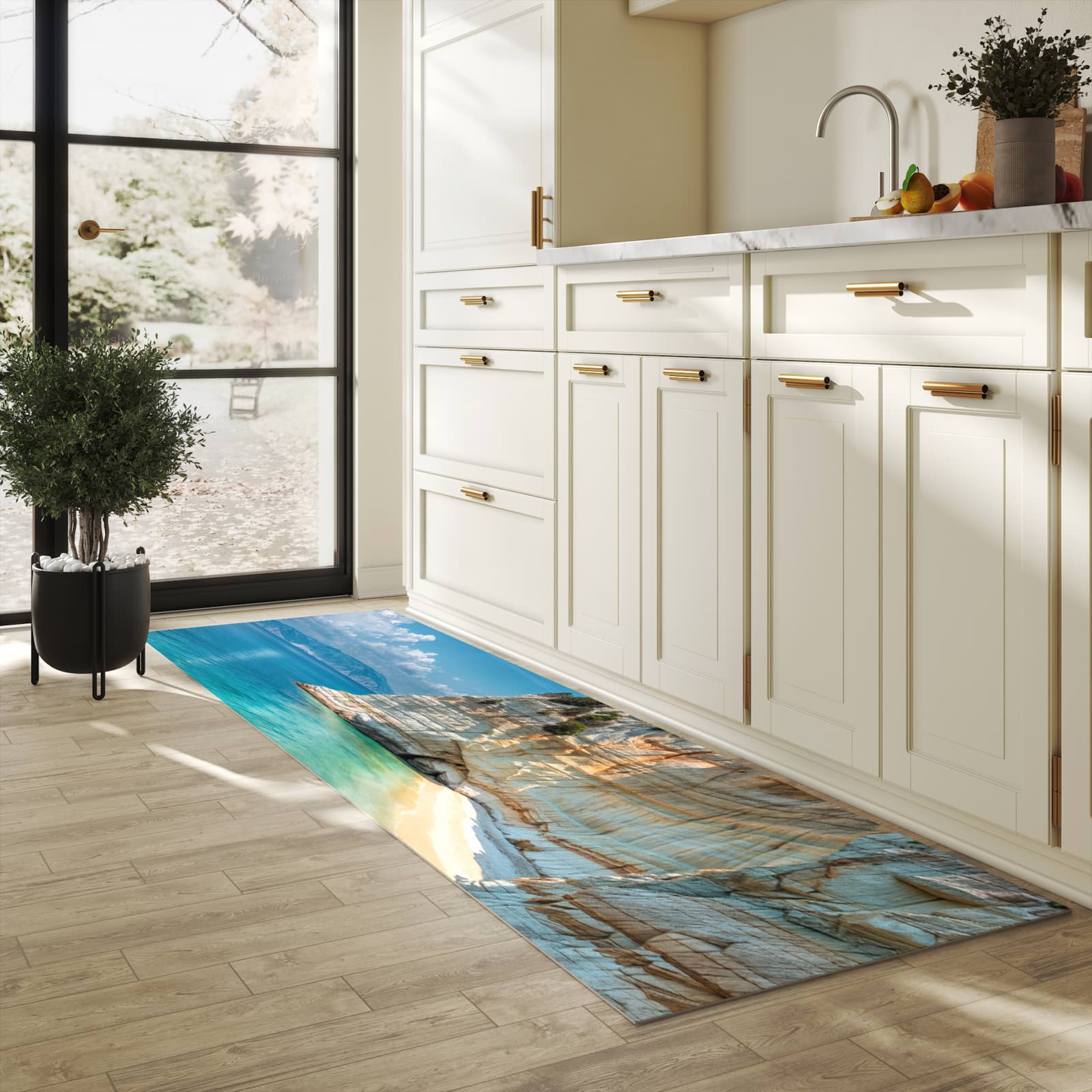 Küchenteppich mit Motiv Küstenparadies in heller Küche für sicheres Aufbewahren