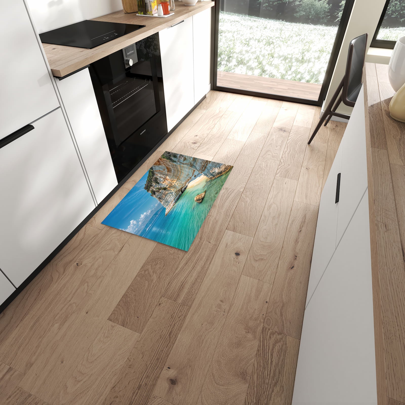 Fleckenresistenter Bodenläufer mit Motiv Küstenparadies in moderner Küche