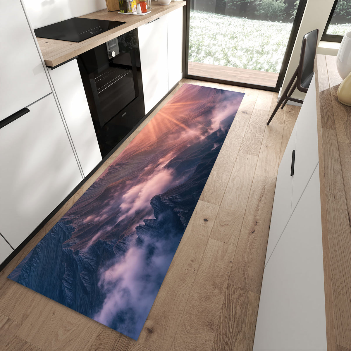 Fleckenresistenter Küchenteppich mit Motiv Sonnenaufgang Berge in moderner Küche
