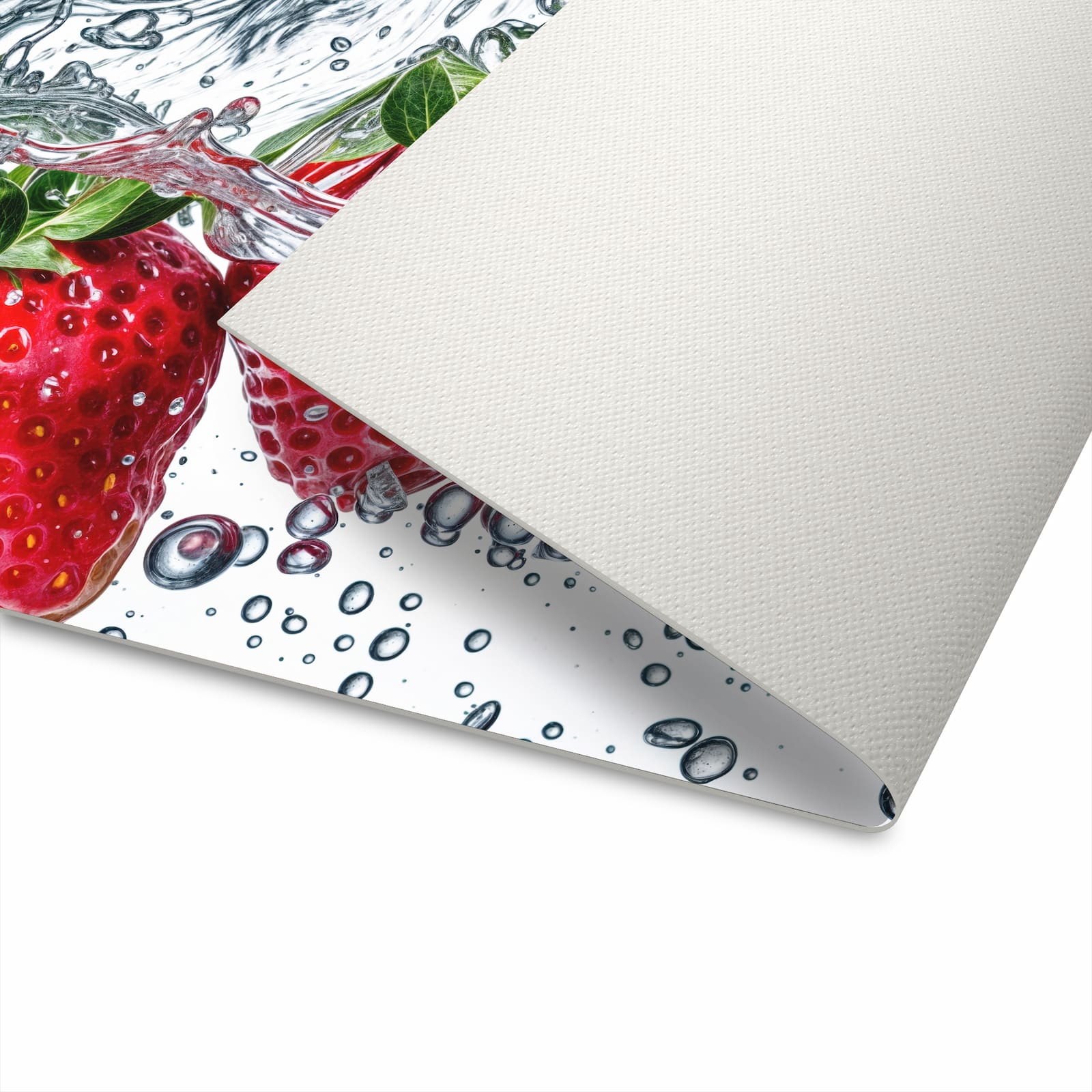 Pflegeleichter Küchenteppich mit Motiv In Wasser Erdbeeren in der Unterseite