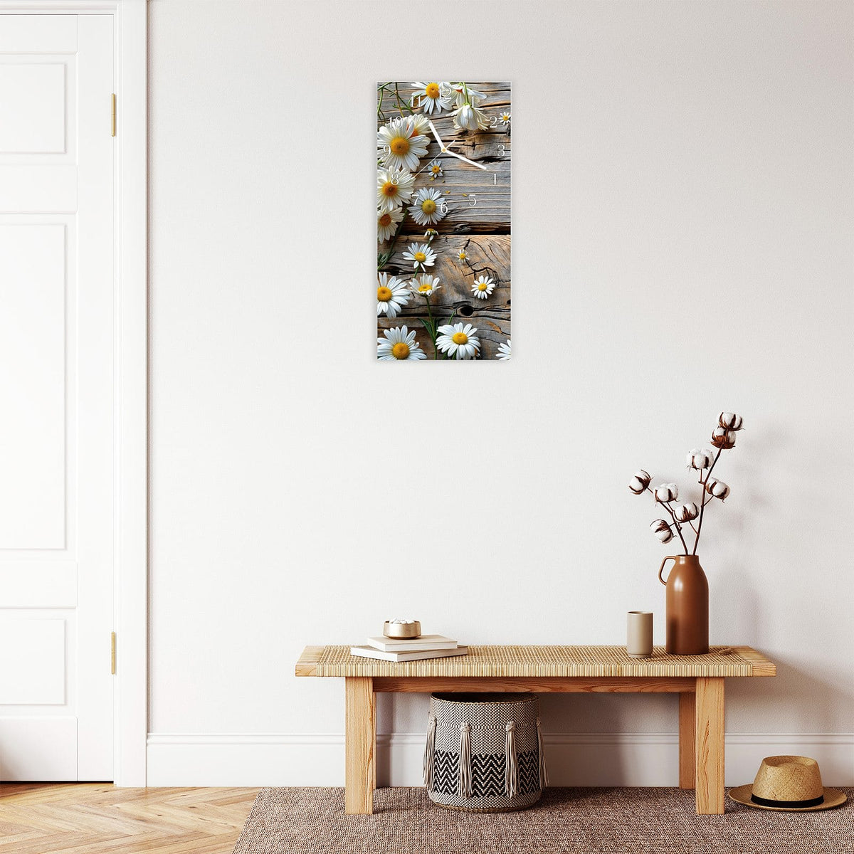 Moderne Wanduhr aus Glas mit Farbtiefe – Wanduhr Holz und Gänseblümchen aus Glas – Hochformat 30 × 60 cm