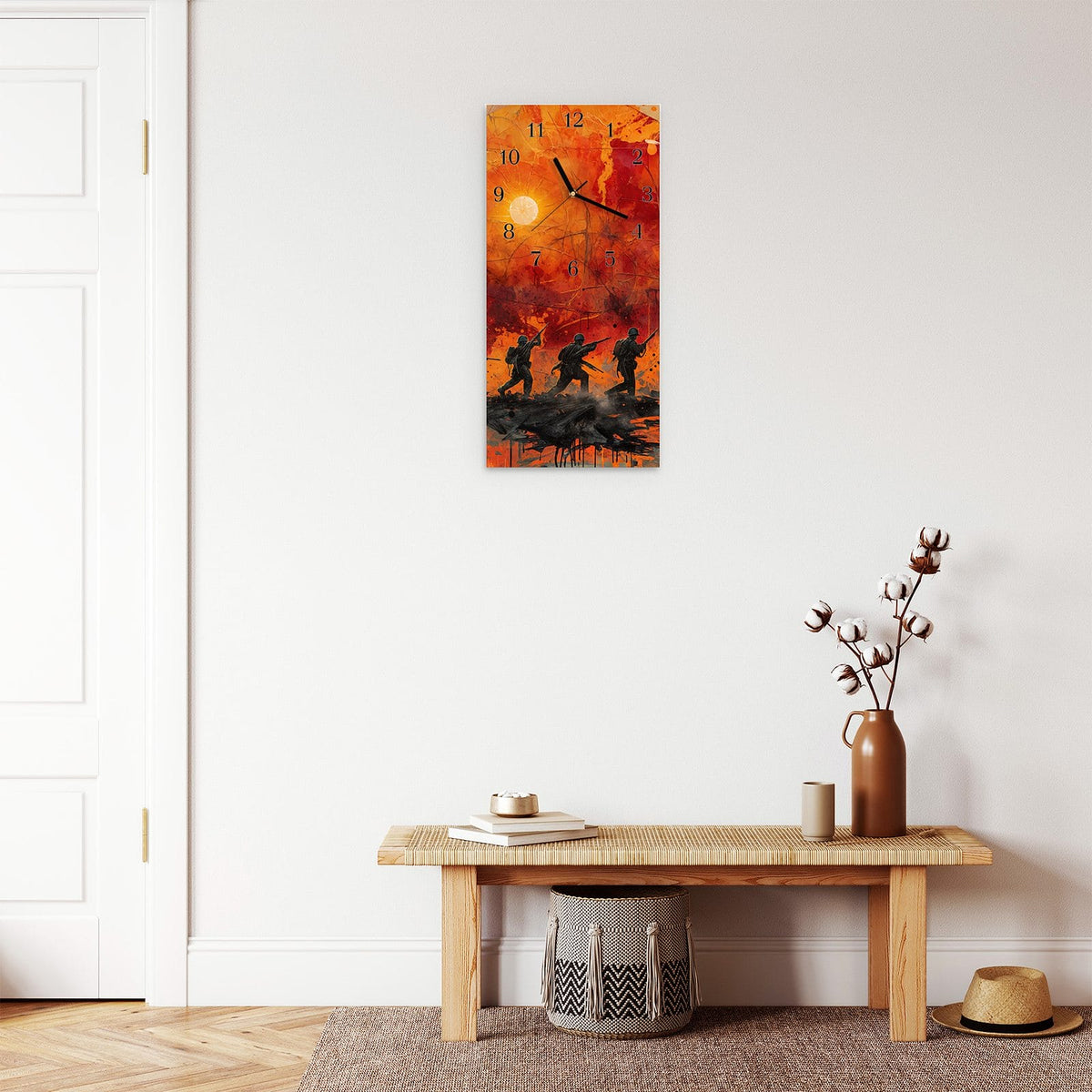 Moderne Wanduhr aus Glas mit Farbtiefe – Wanduhr Marsch im Sonnenuntergang aus Glas – Hochformat 30 × 60 cm