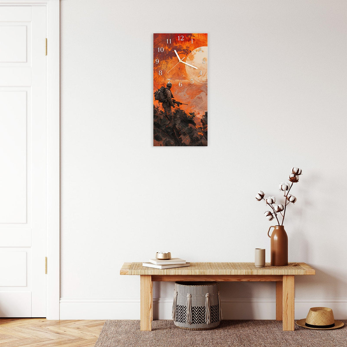 Moderne Wanduhr aus Glas mit Farbtiefe – Wanduhr Soldaten im Sonnenuntergang aus Glas – Hochformat 30 × 60 cm