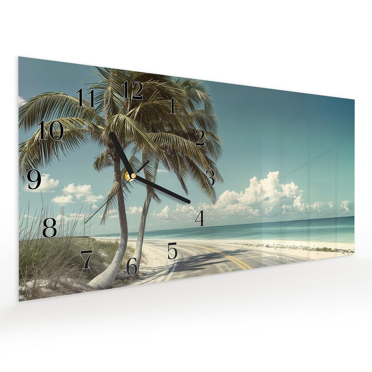 Vormontiert – mit Schwebeeffekt – Wanduhr Strandstraße Palmen aus Glas – Querformat 60 × 30 cm