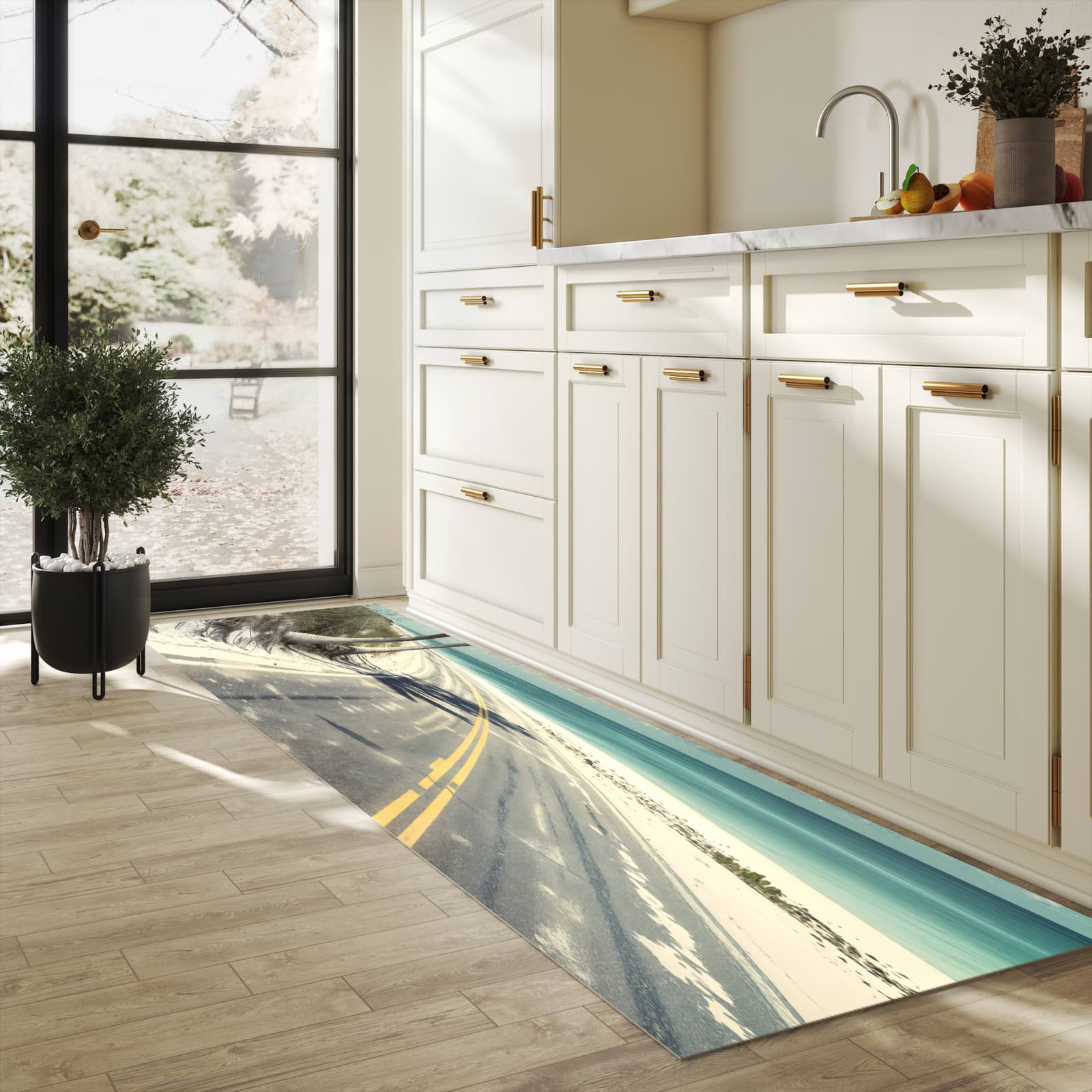 Farbbeständiger Küchenläufer mit Motiv Strandstraße Palmen in heller Küche