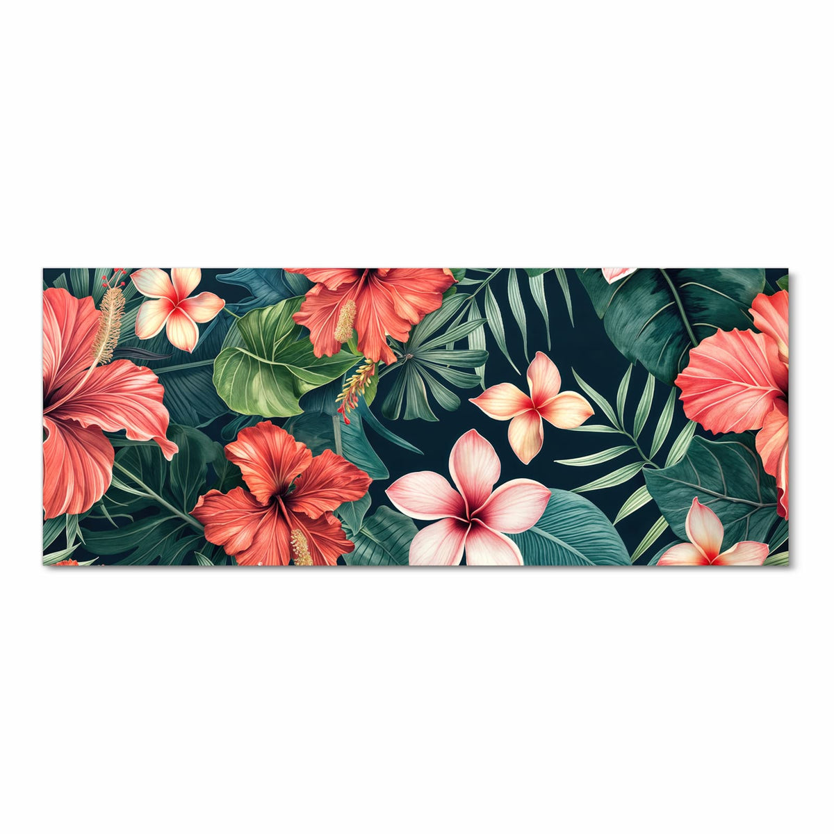 Illustriertes Muster aus roten Hibiskusblüten, rosa Frangipani und Palmblättern auf dunklem Grün.