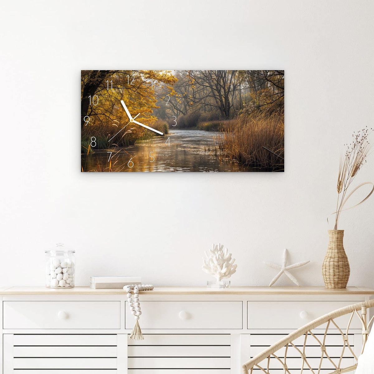 Wanduhr Herbstliches Ufer aus Glas – Querformat 60 × 30 cm – Goldener Herbstwald am Fluss