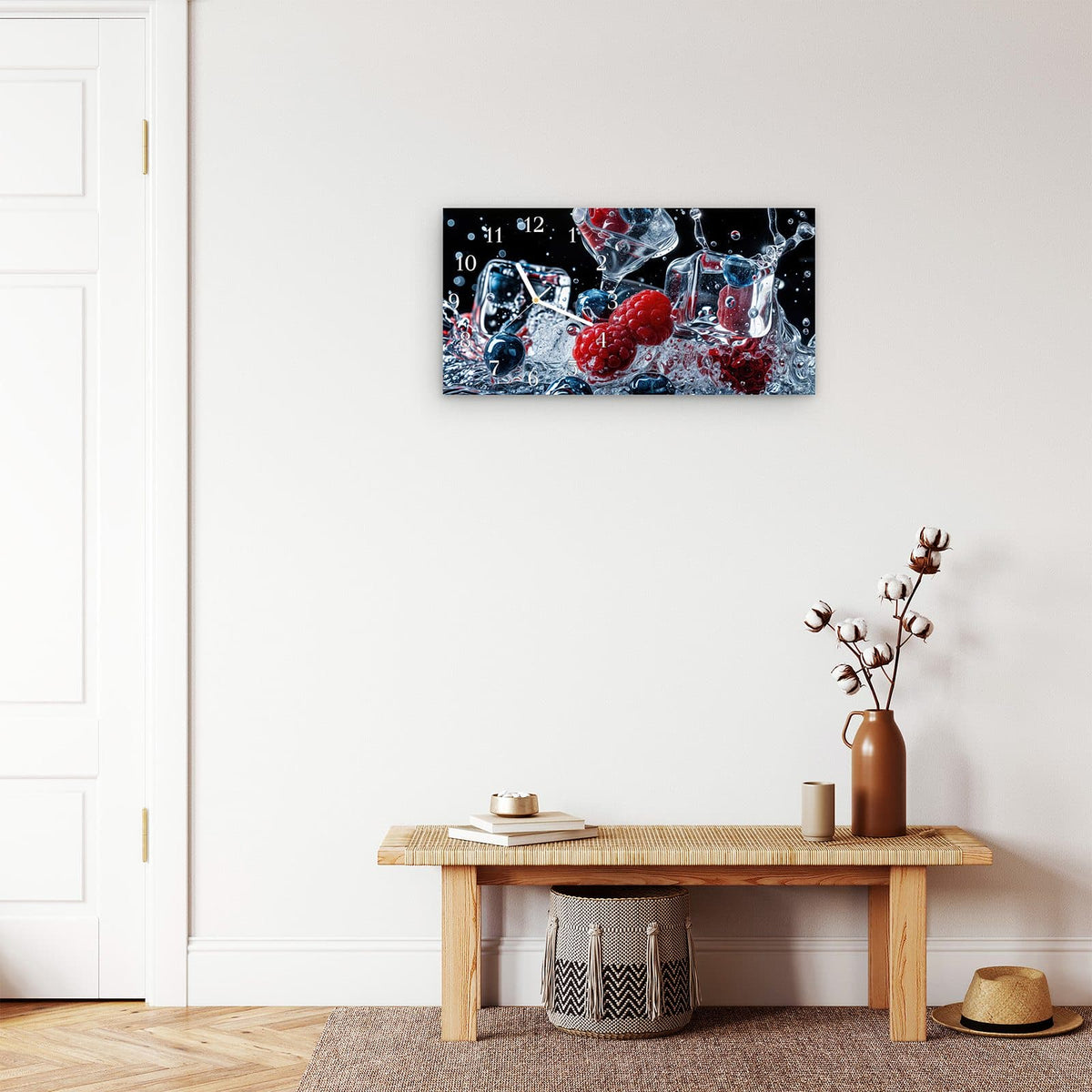 Moderne Wanduhr aus Glas mit Farbtiefe – Wanduhr Beeren Eiswürfel aus Glas – Querformat 60 × 30 cm
