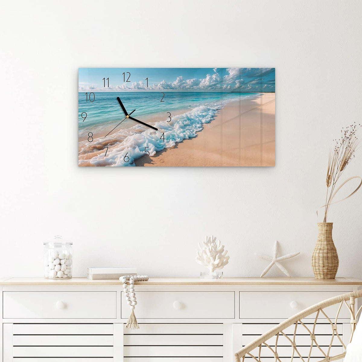 Wanduhr Strand Surf Wellen aus Glas – Querformat 60 × 30 cm – Sanfte Wellen am hellen Sandstrand