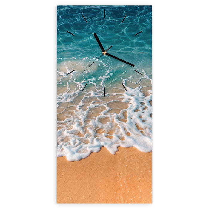 Wanduhr Strand und Wellen aus Glas – Hochformat 30 × 60 cm mit Ziffernblatt Linie