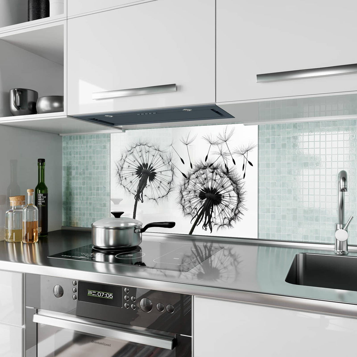 Küchenrückwand aus Glas Pusteblumen in Grau im Hochformat als Spritzschutz hinter dem Kochfeld, über dem Fliesenspiegel montiert