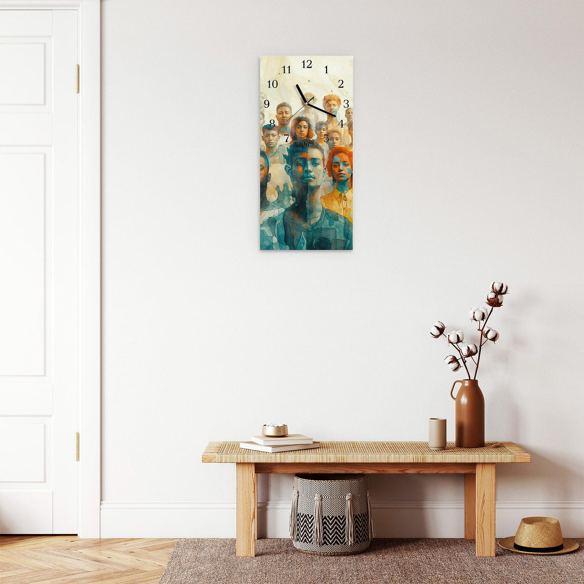 Moderne Wanduhr aus Glas mit Farbtiefe – Wanduhr Gesichtervielfalt aus Glas – Hochformat 30 × 60 cm