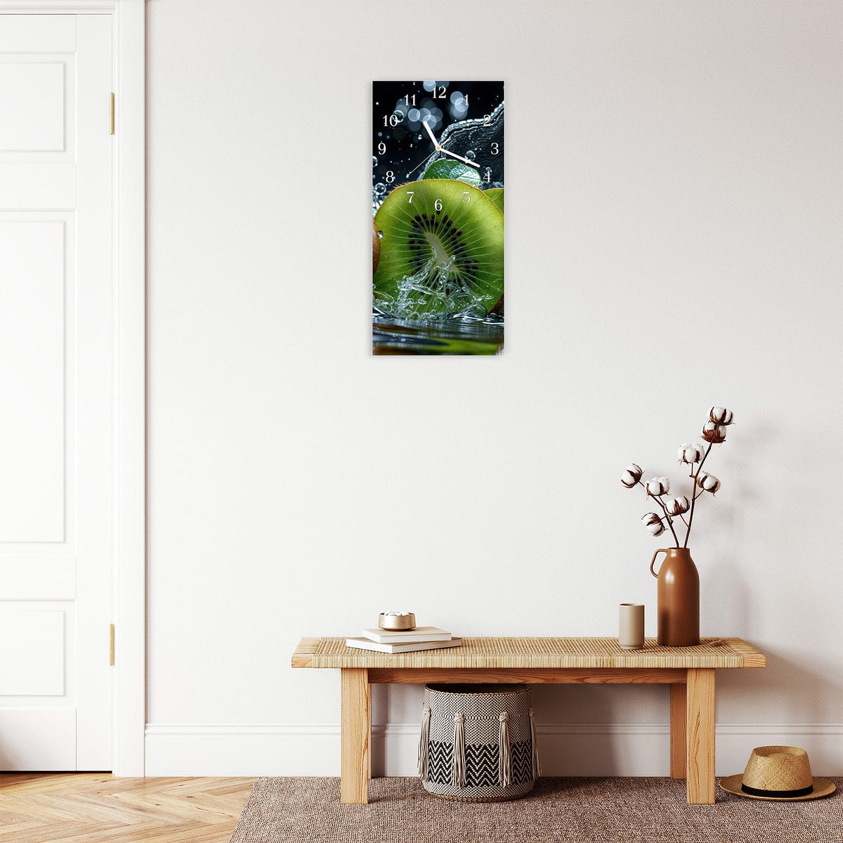 Moderne Wanduhr aus Glas mit Farbtiefe – Wanduhr Kiwi und Wasser aus Glas – Hochformat 30 × 60 cm