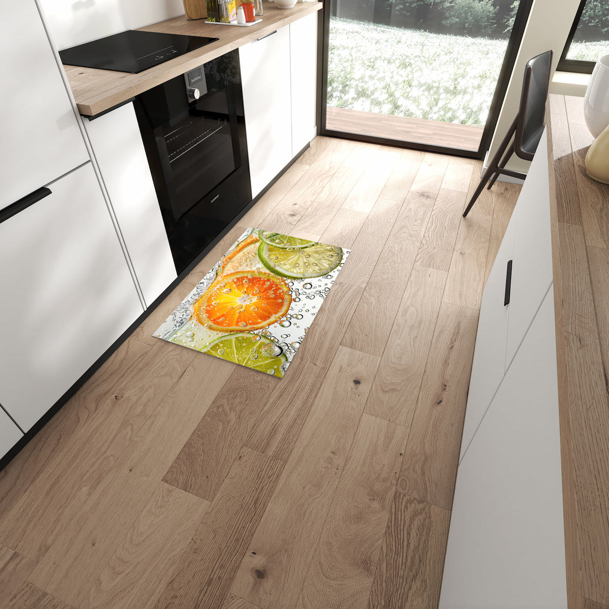 Waschbarer Küchenteppich mit Motiv Frucht Spritzer in moderner Küche