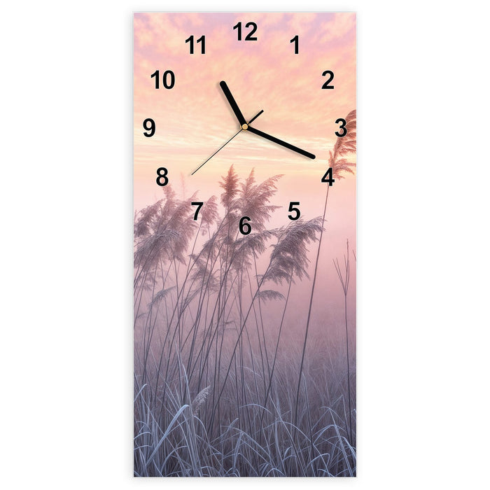 Wanduhr Nebelwiese am Morgen aus Glas – Hochformat 30 × 60 cm mit Ziffernblatt Modern