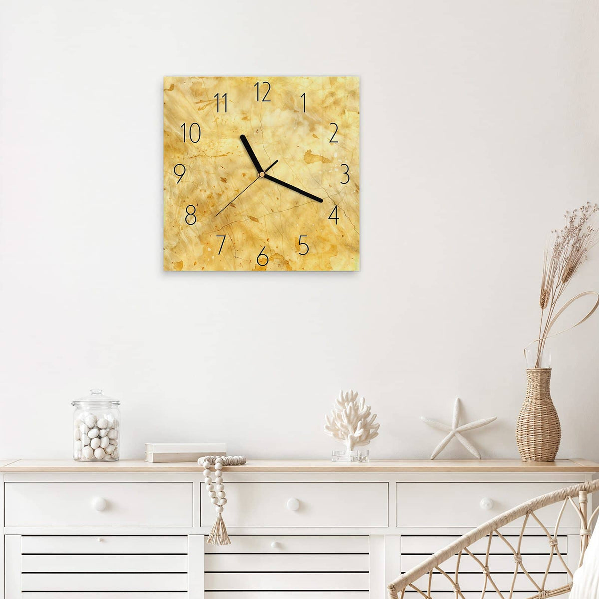 Wanduhr Honiggelber Marmor aus Glas – Quadratisch 30 × 30 cm – Marmorstruktur in warmem Gelb