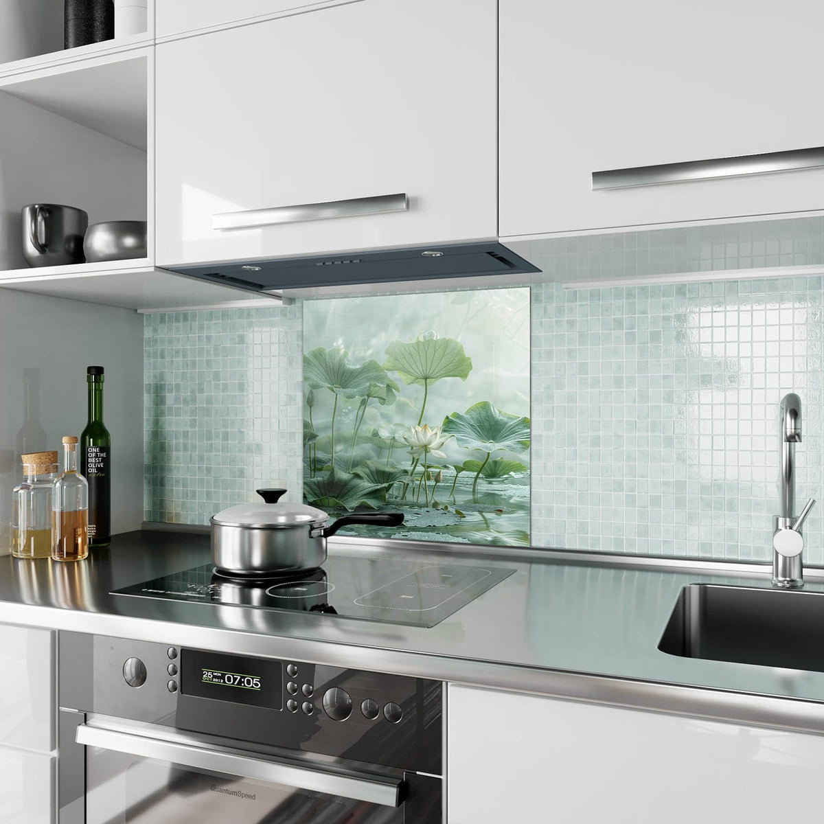 Küchenrückwand aus Glas Lotusteich im quadratischen Format als Spritzschutz hinter dem Kochfeld, über dem Fliesenspiegel montiert