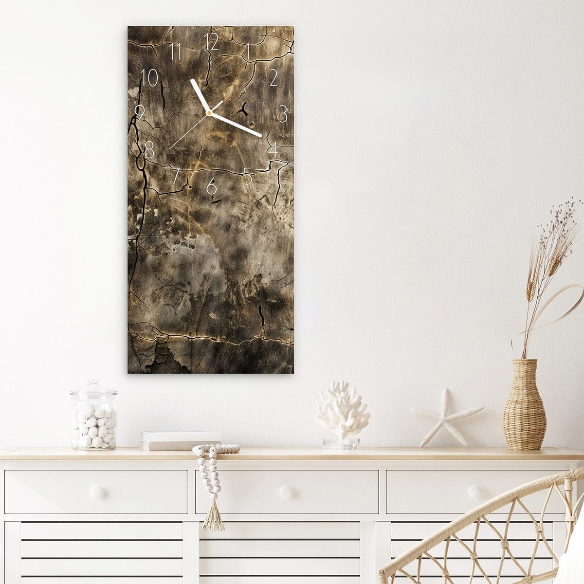 Wanduhr Abstrakte Verwitterung aus Glas – Hochformat 30 × 60 cm – Rissige Struktur in Erdtönen