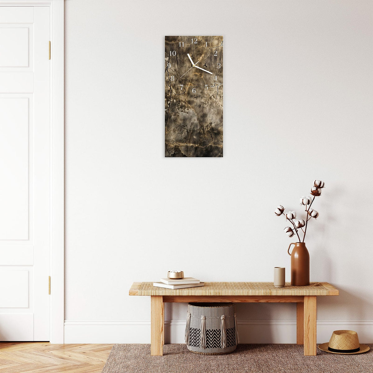 Moderne Wanduhr aus Glas mit Farbtiefe – Wanduhr Abstrakte Verwitterung aus Glas – Hochformat 30 × 60 cm