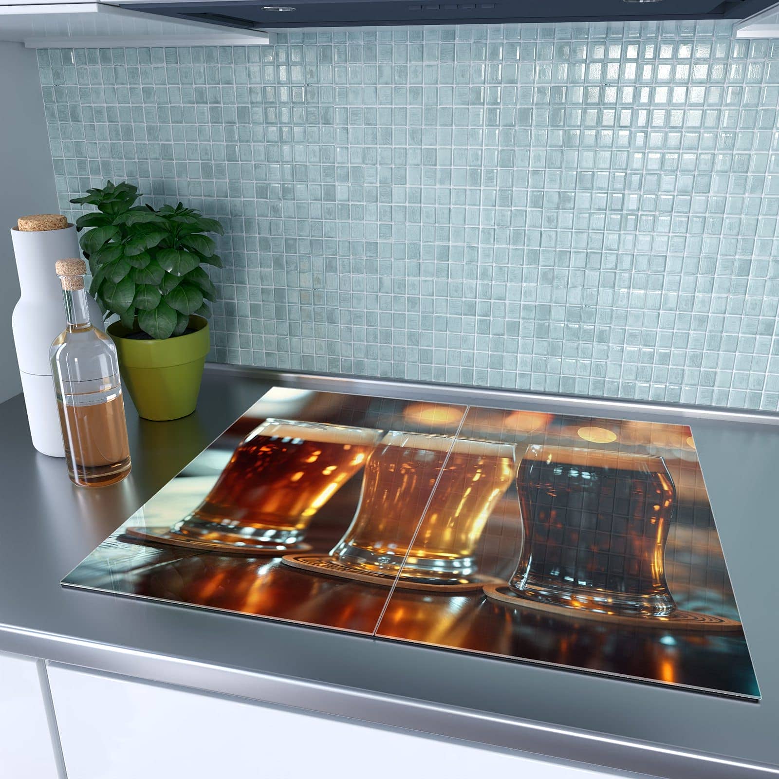 2-teilige Herdabdeckung mit Drei Biergläser Bar-Motiv auf dem Ceranfeld
