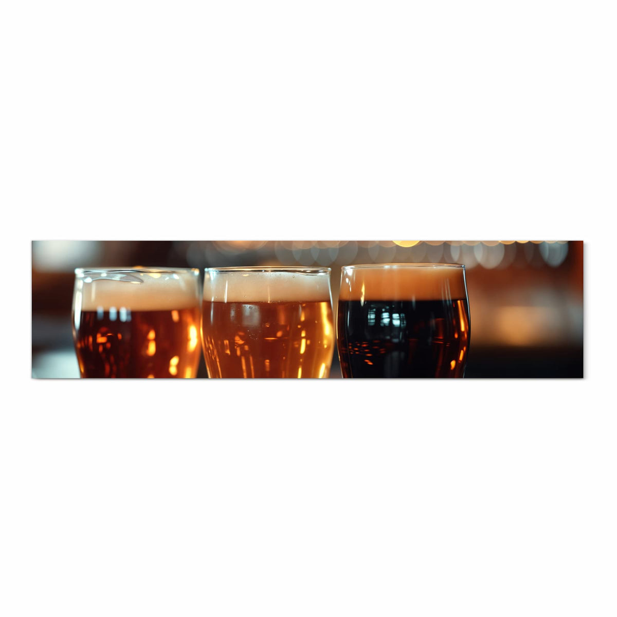 Strapazierfähiger waschbarer Küchenläufer mit Motiv Drei Biergläser Bar in Frontansicht