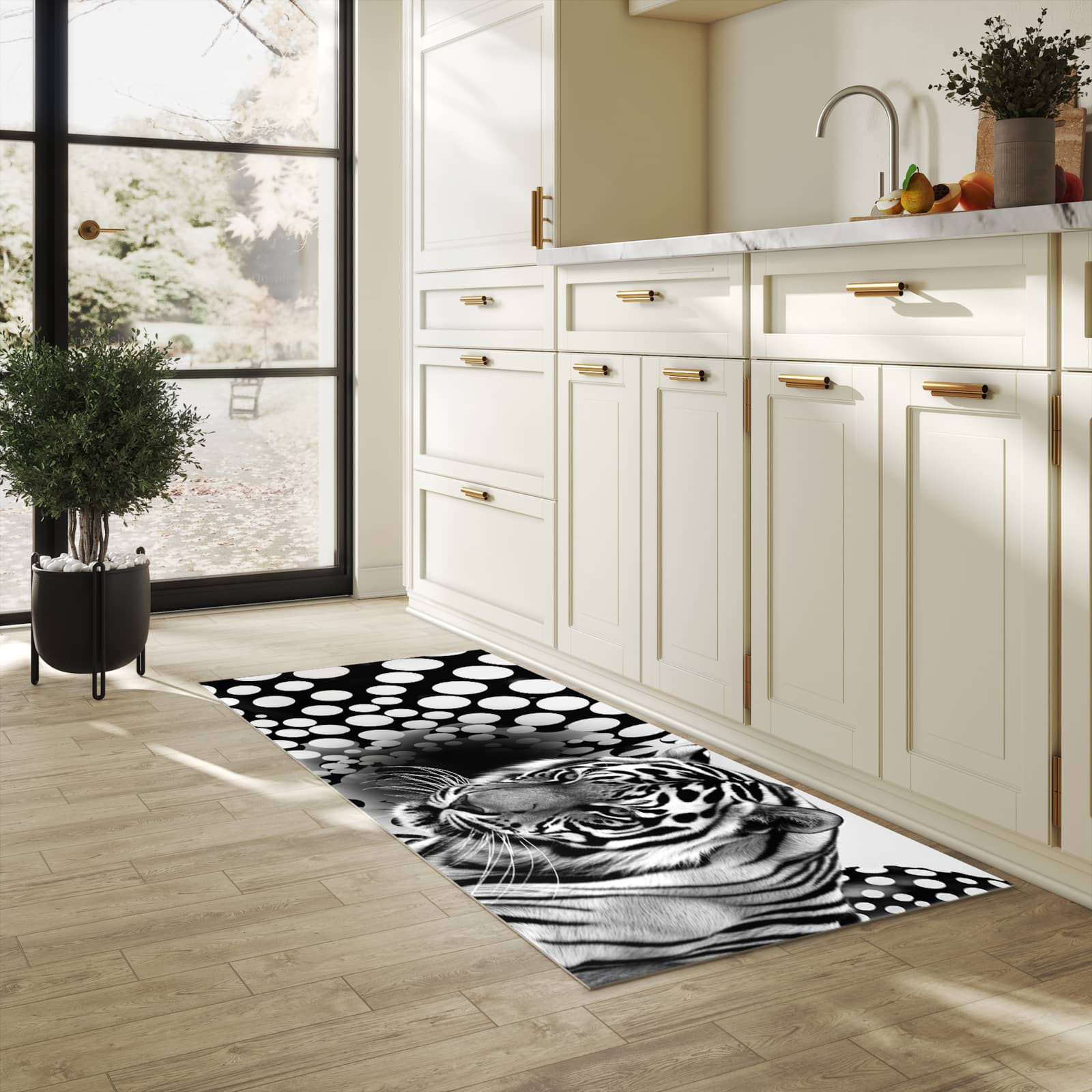 Flacher Küchenläufer nach Maß mit Motiv Tigerpunkte in heller Küche