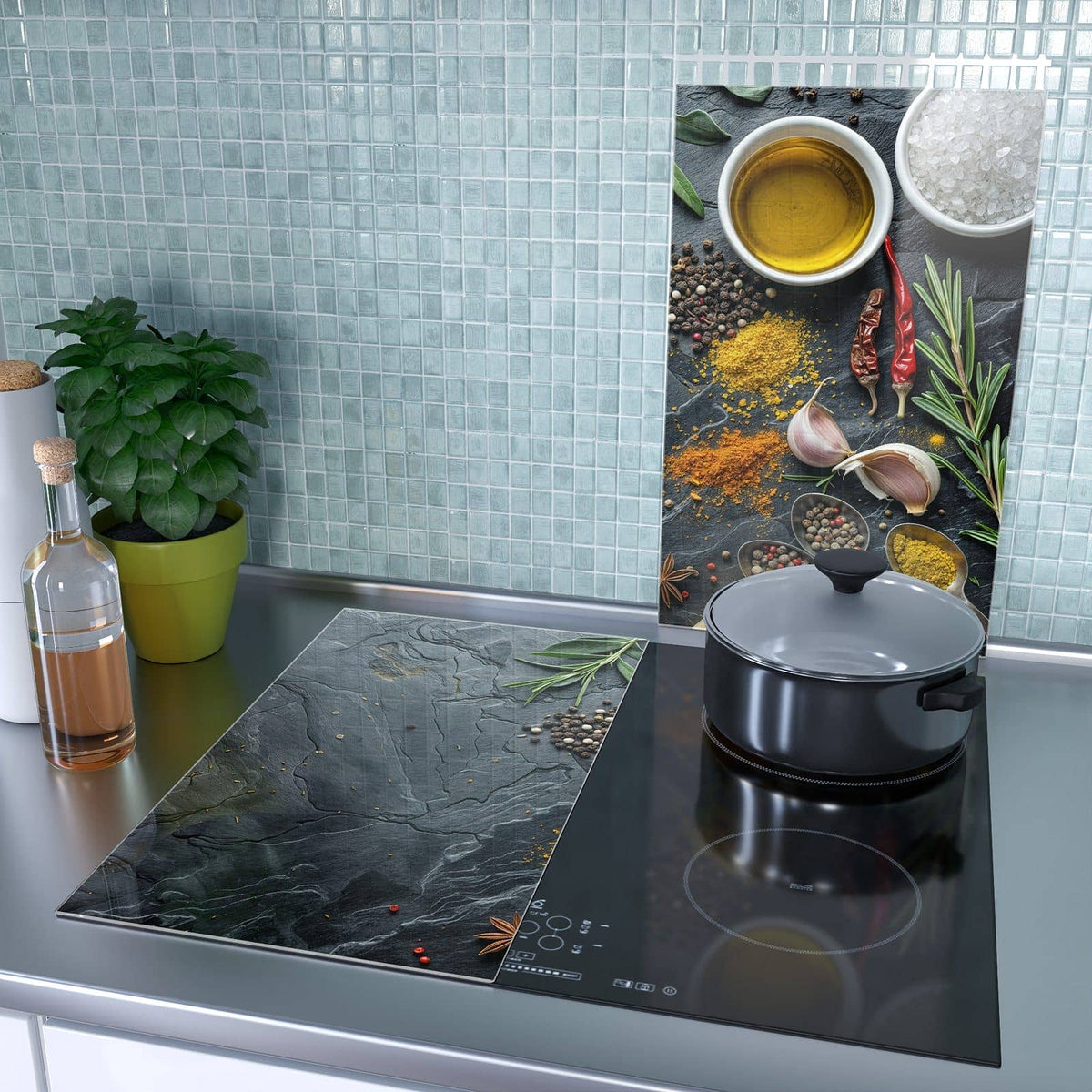 2-teilige Abdeckplatten Ceranfeld mit Küche Zutaten-Motiv als Spritzschutz hinter dem Kochfeld