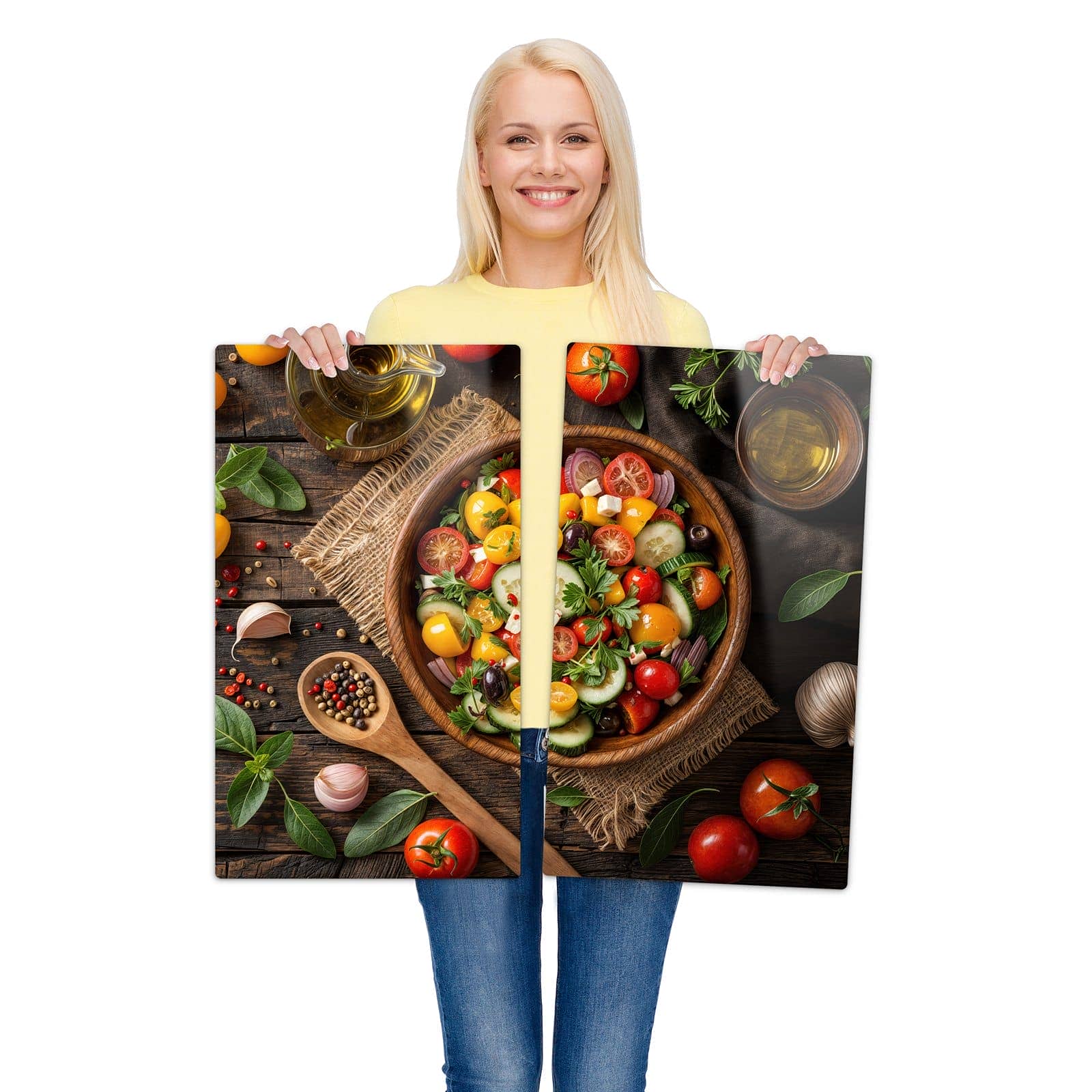 2-teilige Herdabdeckplatten für Ceranfeld mit Frischer Gemüsesalat-Motiv wird zur Größendarstellung gehalten