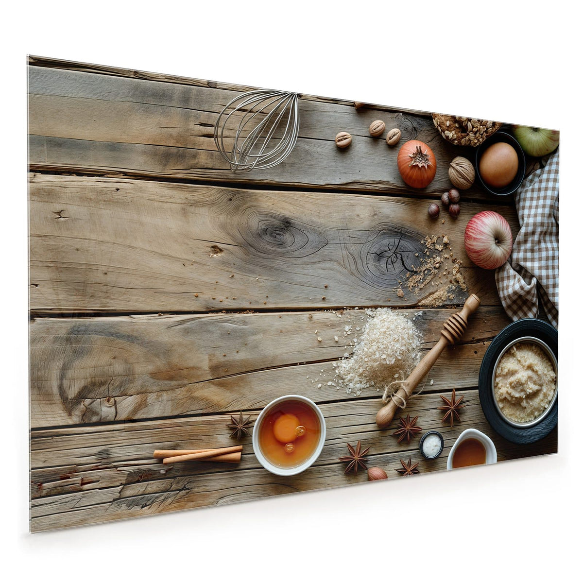 Küchenrückwand aus Glas im Hochformat mit Motiv Backzutaten im Herbst: Holztisch mit Schneebesen, Haferflocken, Äpfeln, Ei, Nüssen, Zimt, Honig