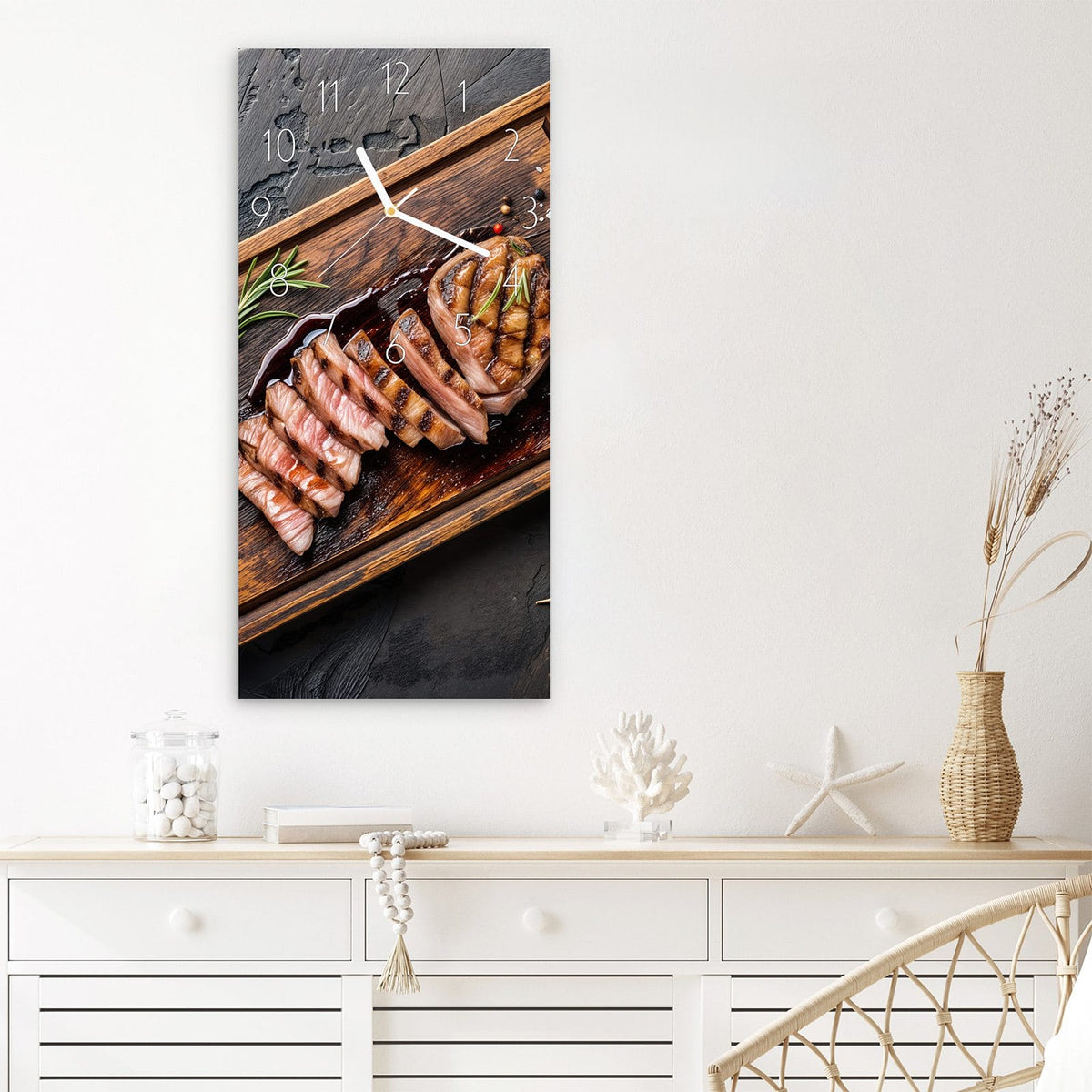 Wanduhr Servierbrett Fleisch aus Glas – Rosa gebratenes Steak in Scheiben